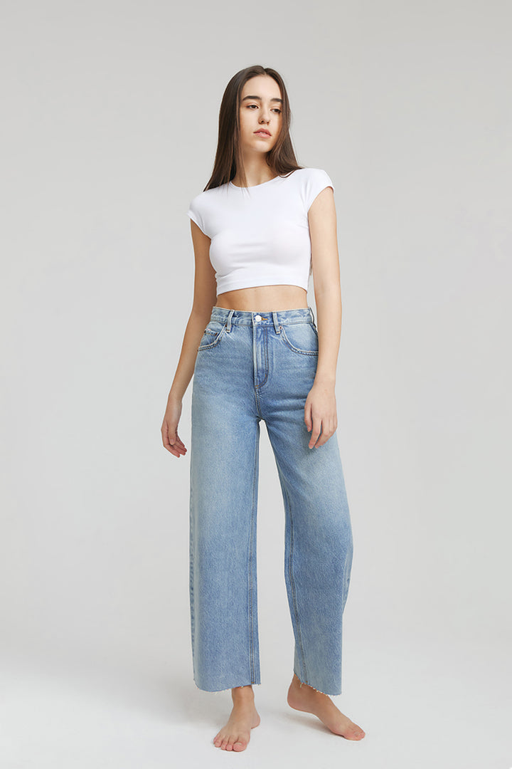 Moon Curve Raw Hem Crop Jeans