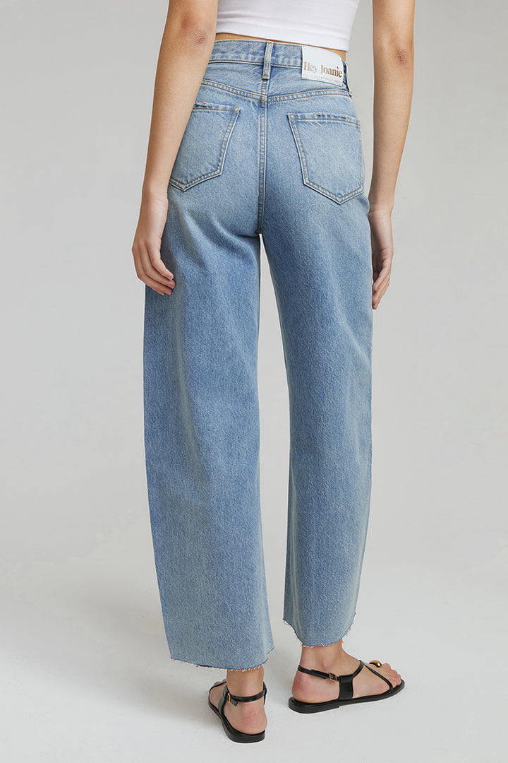 Moon Curve Raw Hem Crop Jeans